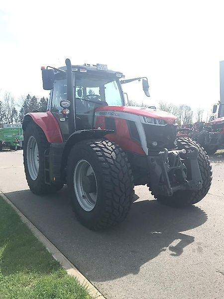 Massey Ferguson MF 7S210 Dyna-VT - Traktor: foto 5 Massey Ferguson MF 7S210 Dyna-VT - Traktor: foto 5