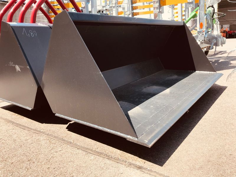 Universalschaufel 1,80 m - Kovë fadrome: foto 1 Universalschaufel 1,80 m - Kovë fadrome: foto 1