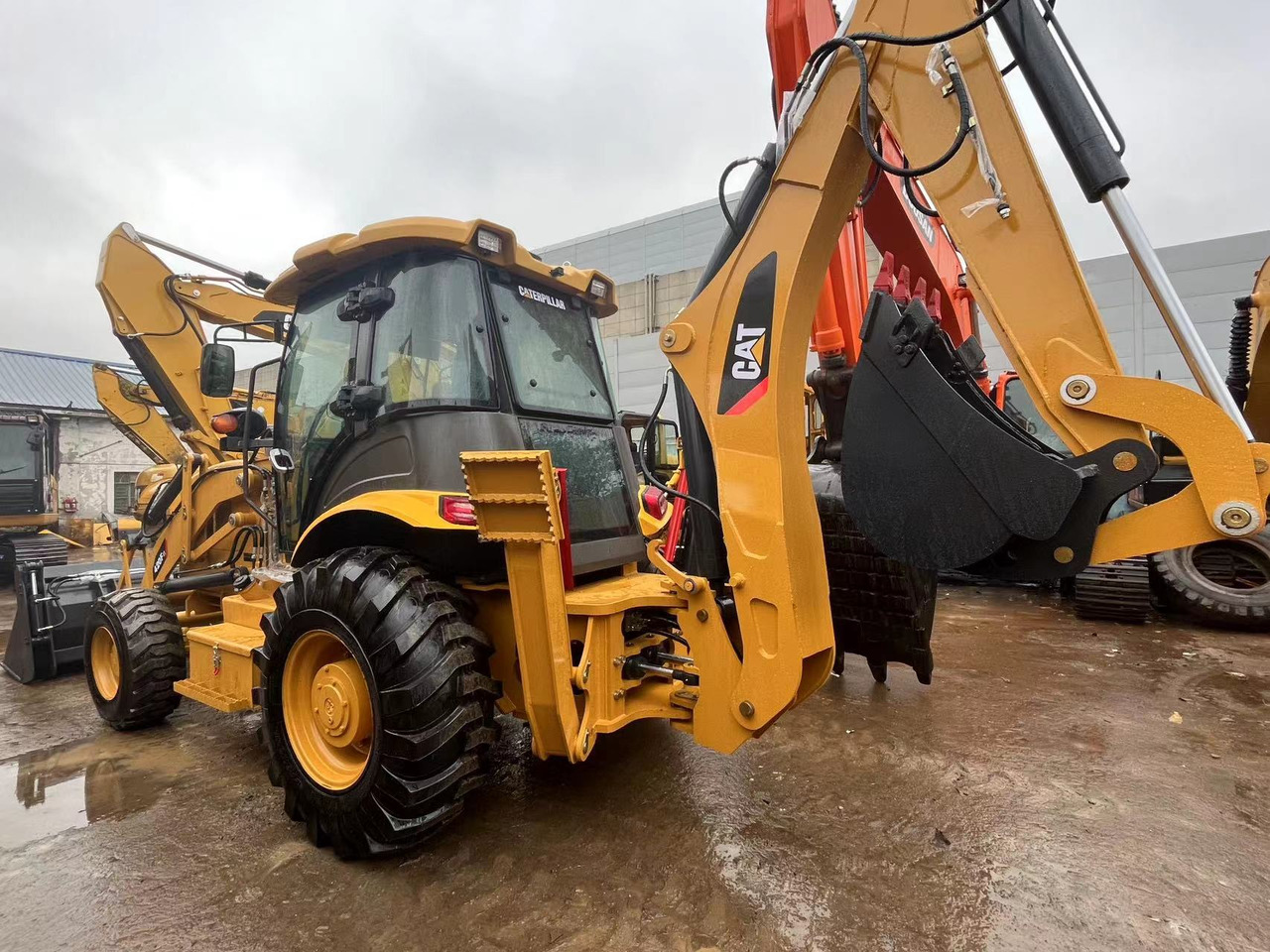 Caterpillar 420F 416 430 CAT Backhoe Loader New or Used on Sale - Fadromë me shkarkim nga prapa: foto 3 Caterpillar 420F 416 430 CAT Backhoe Loader New or Used on Sale - Fadromë me shkarkim nga prapa: foto 3