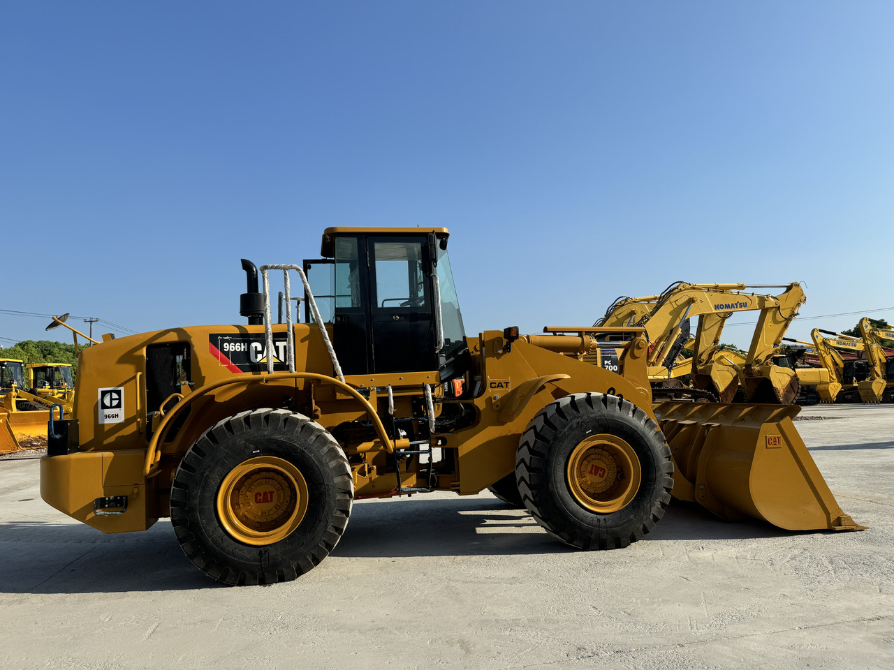 Caterpillar CAT 966 966H 966F 966G 6 Ton Used Wheel Loader and Similar Front Loaders Are Ready to Work - Fadrom me goma: foto 4 Caterpillar CAT 966 966H 966F 966G 6 Ton Used Wheel Loader and Similar Front Loaders Are Ready to Work - Fadrom me goma: foto 4