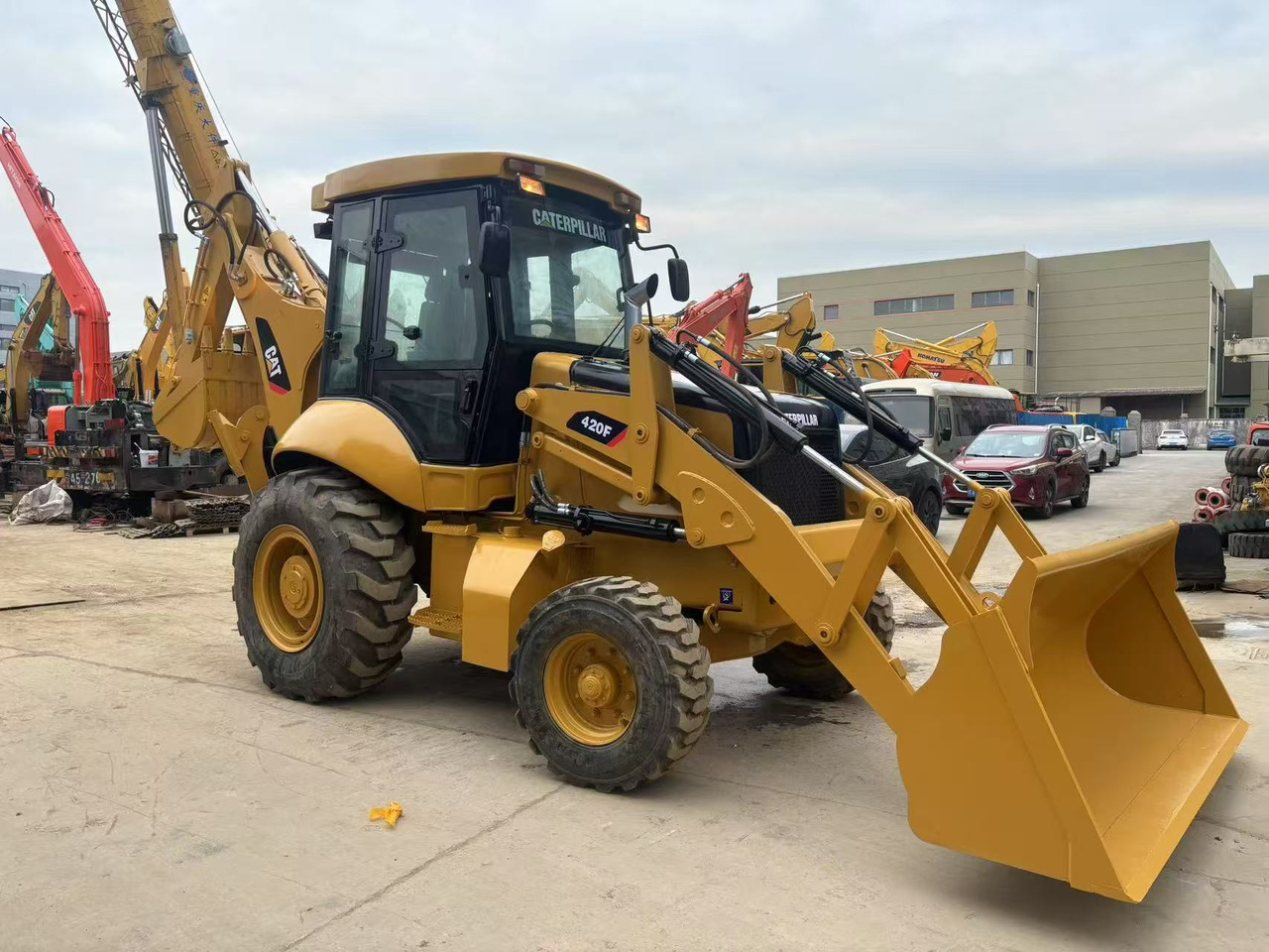 Caterpillar New or Used Backhoe CAT 420 Backhoe Loader CAT420F 420F2 JCB 3CX 4CX - Fadromë me shkarkim nga prapa: foto 3 Caterpillar New or Used Backhoe CAT 420 Backhoe Loader CAT420F 420F2 JCB 3CX 4CX - Fadromë me shkarkim nga prapa: foto 3