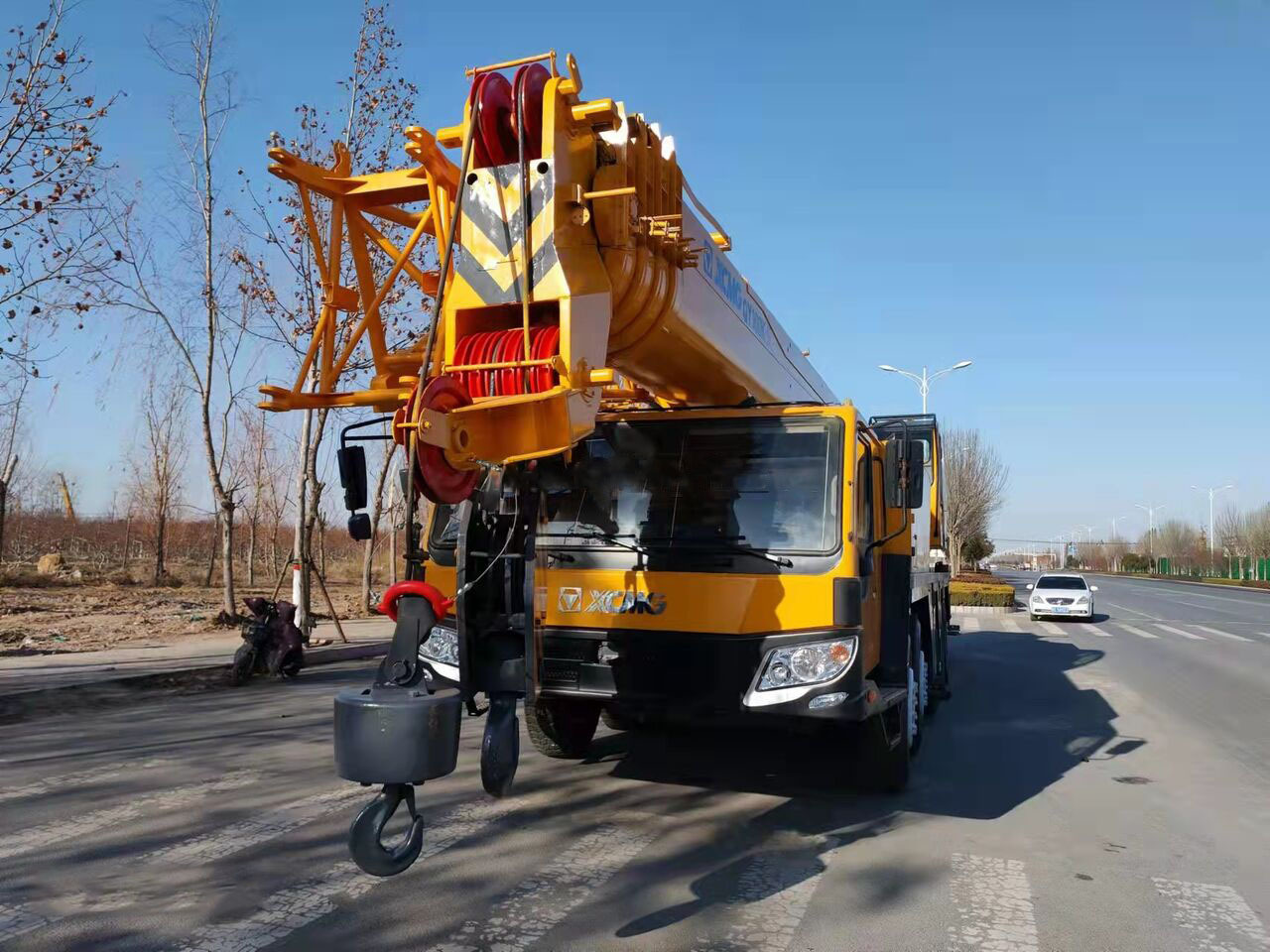 XCMG 100 Ton Used Truck Crane QY100K-II with High Quality for Sale - Autovinç: foto 1 XCMG 100 Ton Used Truck Crane QY100K-II with High Quality for Sale - Autovinç: foto 1