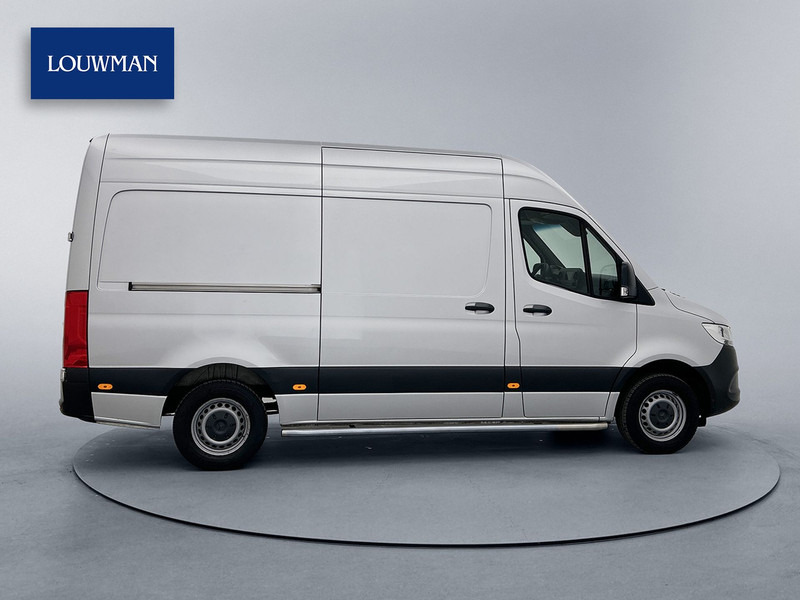 Mercedes-Benz Sprinter 315 1.9 CDI L2H2 Inrichting 220v omvormer Laadlift Navigatie Achteruitrijcamera Inrichting Cruise Control - Furgon: foto 4 Mercedes-Benz Sprinter 315 1.9 CDI L2H2 Inrichting 220v omvormer Laadlift Navigatie Achteruitrijcamera Inrichting Cruise Control - Furgon: foto 4