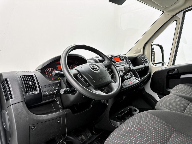 Opel Movano 2.2D 140 L4H3 Edition Trekhaak 3t Imperiaal Cruise Control Airco - Furgon: foto 4 Opel Movano 2.2D 140 L4H3 Edition Trekhaak 3t Imperiaal Cruise Control Airco - Furgon: foto 4
