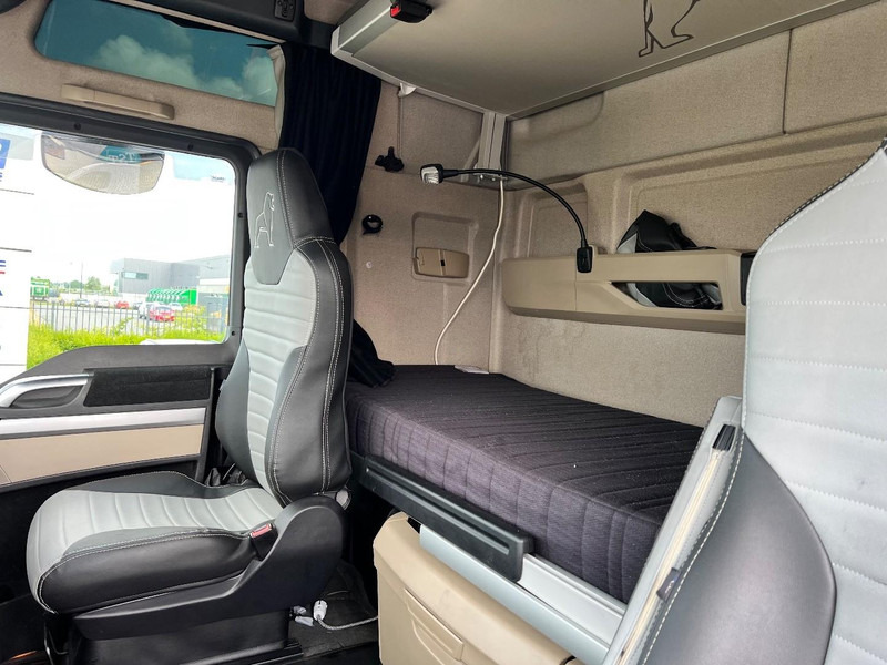 Lizingu i MAN TGX 18.460 4x2 trekker XXL / 2X Tank / ADR MAN TGX 18.460 4x2 trekker XXL / 2X Tank / ADR: foto 14