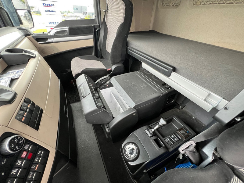 Gjysmë-kamion MAN TGX 26.460 6x2 Trekker XXL / Standclima / Steering axle: foto 18
