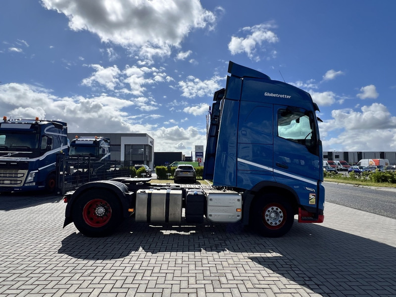 Volvo FH 460 4x2 trekker Globetrotter / 2x Fuel Tank - Gjysmë-kamion: foto 4 Volvo FH 460 4x2 trekker Globetrotter / 2x Fuel Tank - Gjysmë-kamion: foto 4