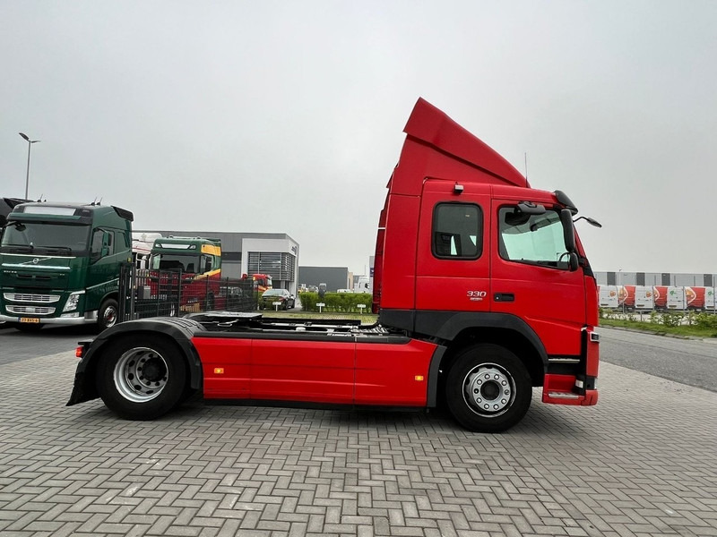 Volvo FM 330 4x2 trekker 4x2 / 671.570km - Gjysmë-kamion: foto 4 Volvo FM 330 4x2 trekker 4x2 / 671.570km - Gjysmë-kamion: foto 4
