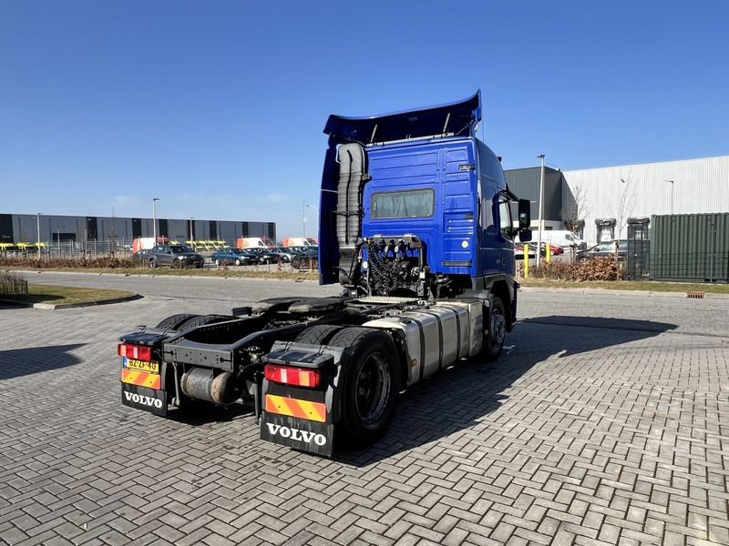 Volvo FM 370 4x2 trekker Globetrotter / Euro 5 /NEW TUV - Gjysmë-kamion: foto 5 Volvo FM 370 4x2 trekker Globetrotter / Euro 5 /NEW TUV - Gjysmë-kamion: foto 5