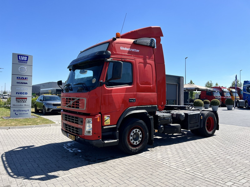 Volvo FM340 4x2 trekker - Gjysmë-kamion: foto 1 Volvo FM340 4x2 trekker - Gjysmë-kamion: foto 1