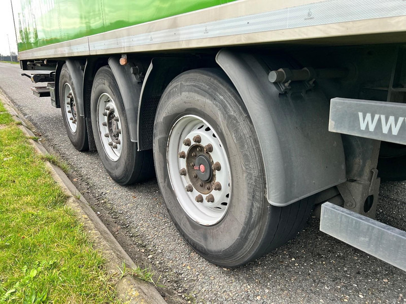 Kögel 3 assige koeloplegger Lift axle / Carrier Vector 1950 - Gjysmë rimorkio frigorifer: foto 4 Kögel 3 assige koeloplegger Lift axle / Carrier Vector 1950 - Gjysmë rimorkio frigorifer: foto 4