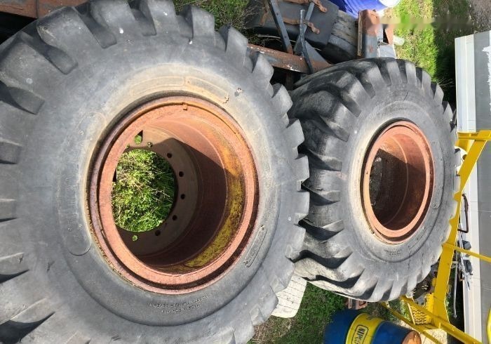 Anvelope Cu 24PR 4 BUC VOLA Incarcator VOLVO KOMATSU JCB - Rrota: foto 5 Anvelope Cu 24PR 4 BUC VOLA Incarcator VOLVO KOMATSU JCB - Rrota: foto 5