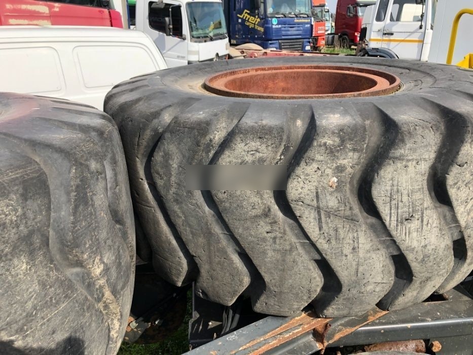 Anvelope Cu 24PR 4 BUC VOLA Incarcator VOLVO KOMATSU JCB - Rrota: foto 3 Anvelope Cu 24PR 4 BUC VOLA Incarcator VOLVO KOMATSU JCB - Rrota: foto 3