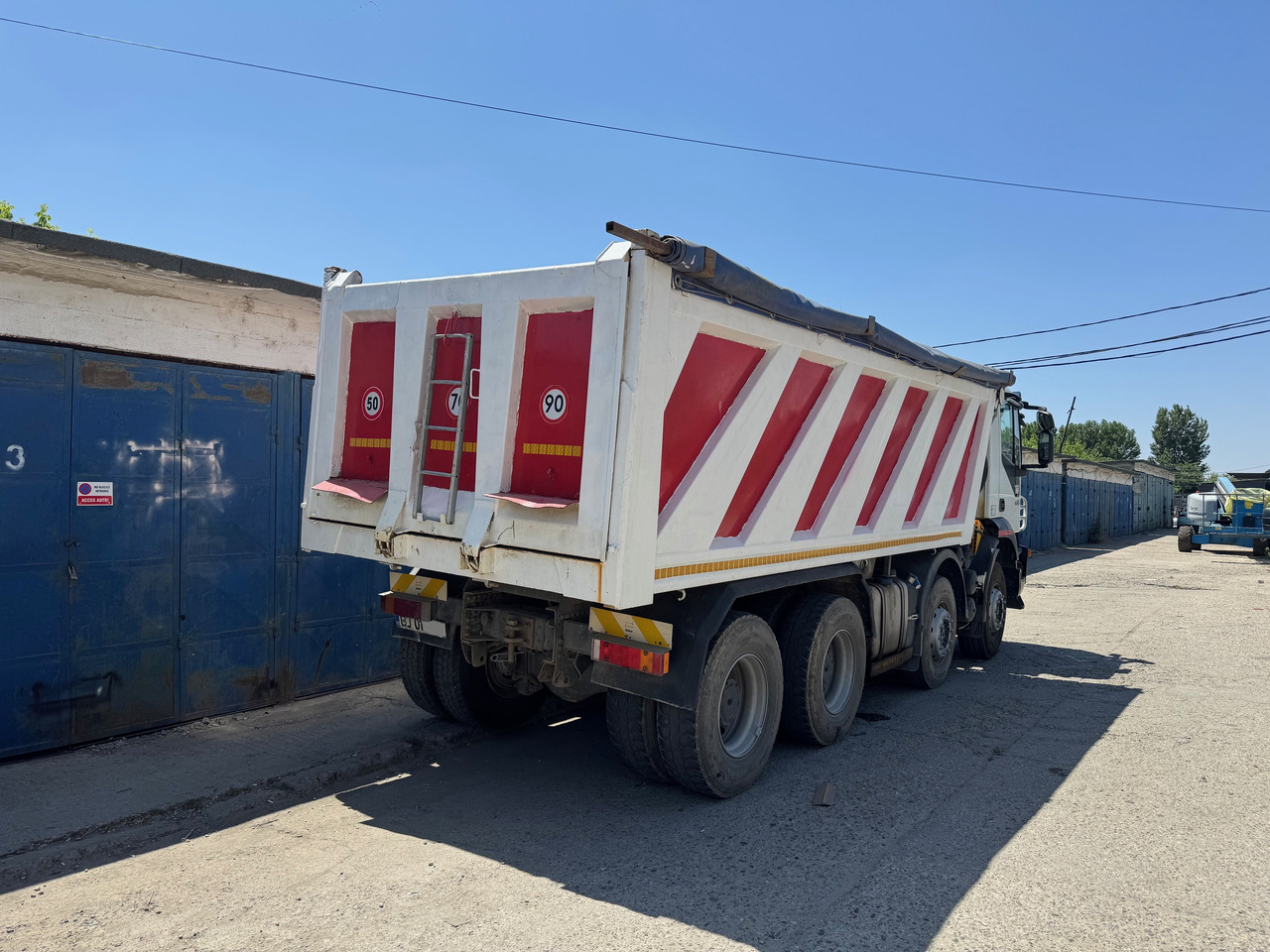 IVECO EuroTrakker 410 2009 Euro 4 Cursor 13 Klima : Sasiu GROS , Multi - Kamioni: foto 2 IVECO EuroTrakker 410 2009 Euro 4 Cursor 13 Klima : Sasiu GROS , Multi - Kamioni: foto 2