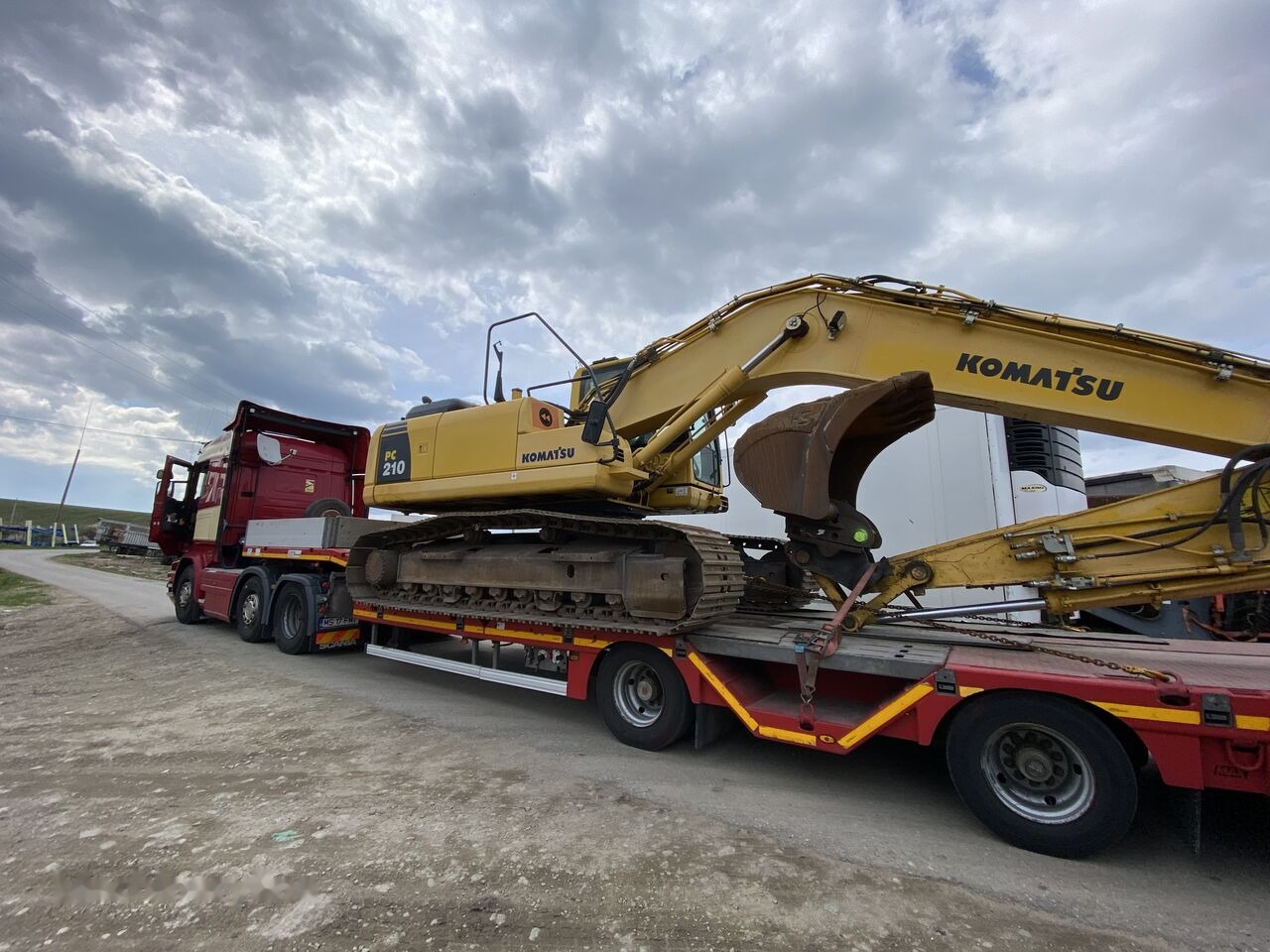 Din dezmembrari pentru KOMATSU PC210 -6 -8 -10 , second hand Komatsu - Pjesë këmbimi për Ekskavator: foto 4 Din dezmembrari pentru KOMATSU PC210 -6 -8 -10 , second hand Komatsu - Pjesë këmbimi për Ekskavator: foto 4