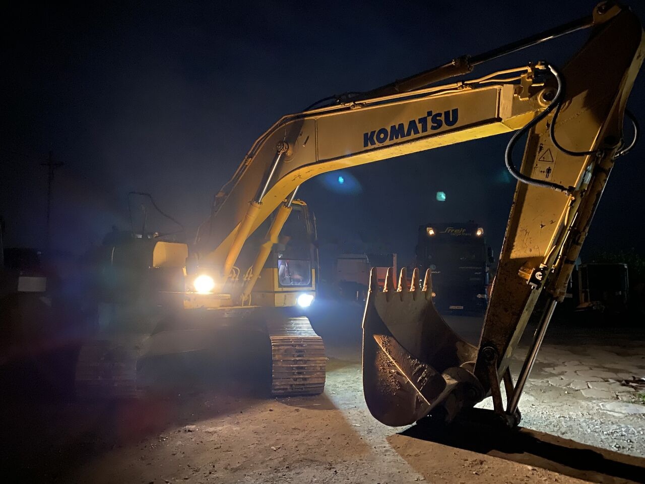 Din dezmembrari pentru KOMATSU PC210 -6 -8 -10 , second hand Komatsu - Pjesë këmbimi për Ekskavator: foto 2 Din dezmembrari pentru KOMATSU PC210 -6 -8 -10 , second hand Komatsu - Pjesë këmbimi për Ekskavator: foto 2