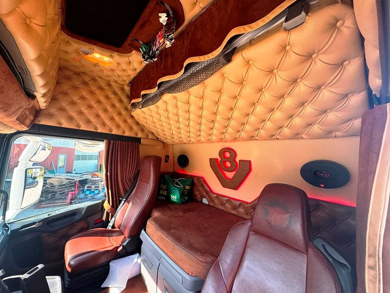 Scania R650 V8 NGS Special interior. Air / Air suspension. hydr. system. Opticruise / Retarder. - Gjysmë-kamion: foto 3 Scania R650 V8 NGS Special interior. Air / Air suspension. hydr. system. Opticruise / Retarder. - Gjysmë-kamion: foto 3