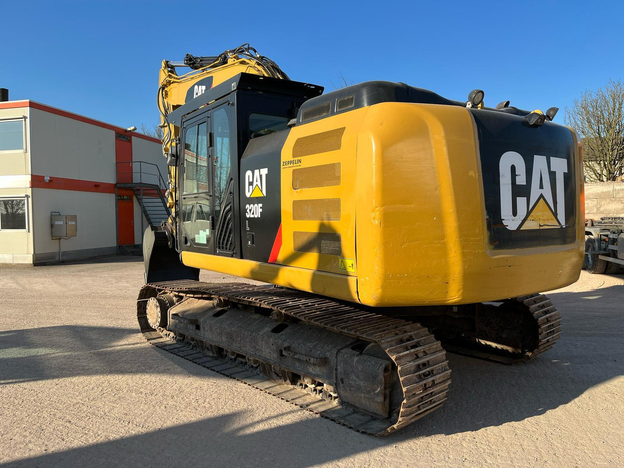 Caterpillar 320FL - Ekskavator me zinxhirë: foto 2 Caterpillar 320FL - Ekskavator me zinxhirë: foto 2