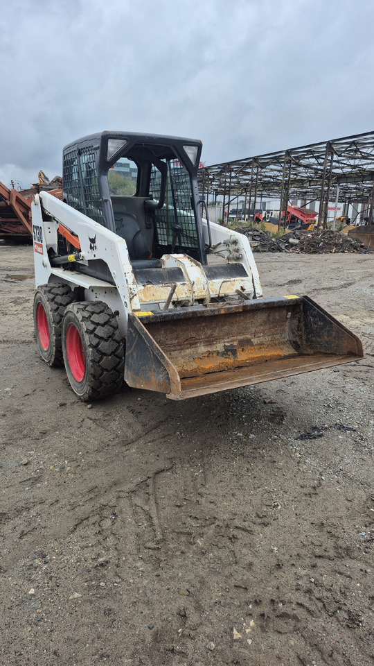 BOBCAT S130 - Mini fadrom: foto 4 BOBCAT S130 - Mini fadrom: foto 4