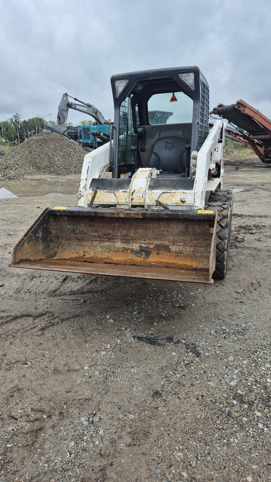 BOBCAT S130 - Mini fadrom: foto 3 BOBCAT S130 - Mini fadrom: foto 3