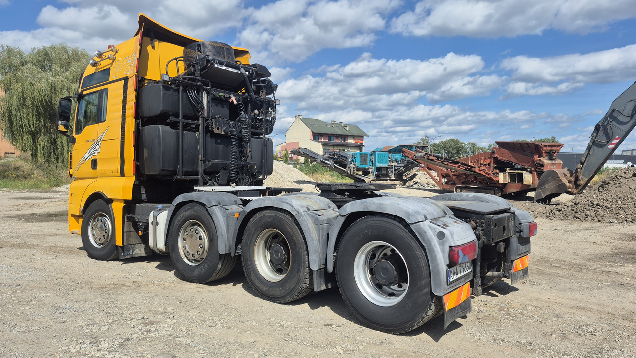 MAN TGX 41.680 - Gjysmë-kamion: foto 4 MAN TGX 41.680 - Gjysmë-kamion: foto 4