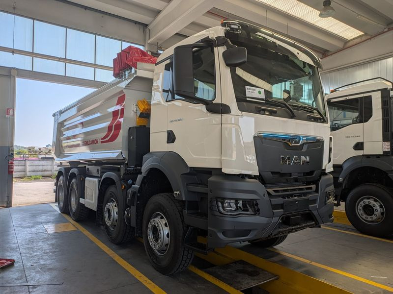 CAMION RIBALTABILE 4 ASSI 520 hp VASCA S5 NUOVO MAN TGS 41.520 8x4 BB CH - Kamion vetëshkarkues: foto 1 CAMION RIBALTABILE 4 ASSI 520 hp VASCA S5 NUOVO MAN TGS 41.520 8x4 BB CH - Kamion vetëshkarkues: foto 1