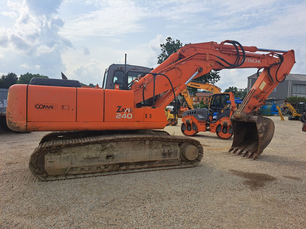 HITACHI HITACHI240 - Ekskavator: foto 2 HITACHI HITACHI240 - Ekskavator: foto 2