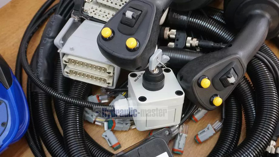 Pajisje pylltarie CanBus 2 joysticks with radio control Scanreco G3 12 V Forest crane for Palms Farma BMF KTS: foto 9