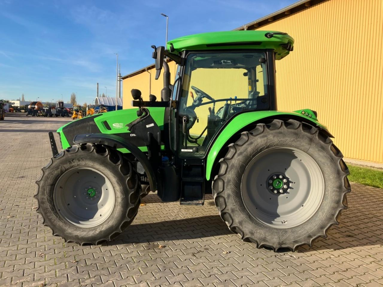 Deutz-Fahr 5120 GS - Traktor: foto 2 Deutz-Fahr 5120 GS - Traktor: foto 2