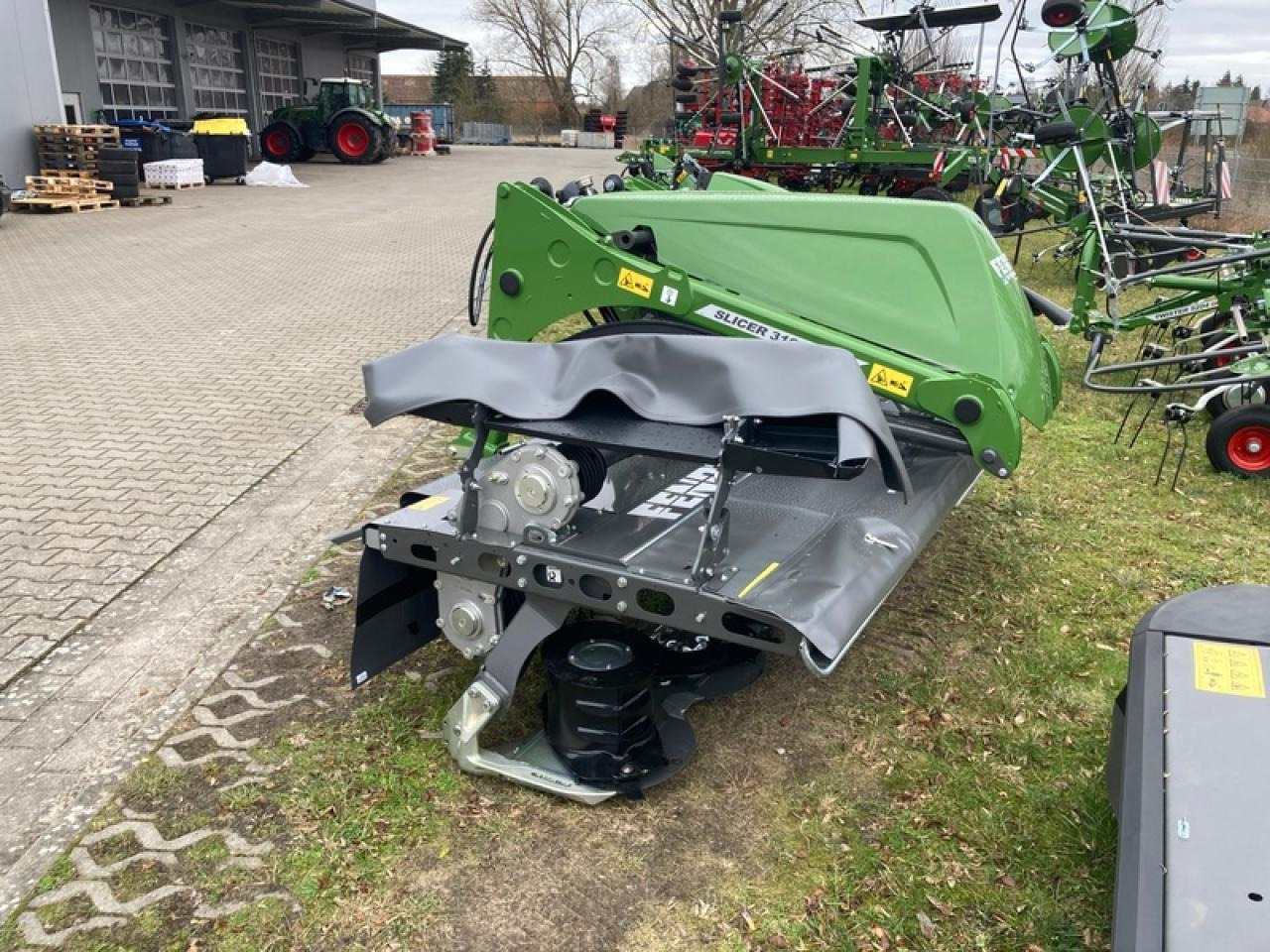 Fendt SLICER 310F - Korrëse bari: foto 3 Fendt SLICER 310F - Korrëse bari: foto 3
