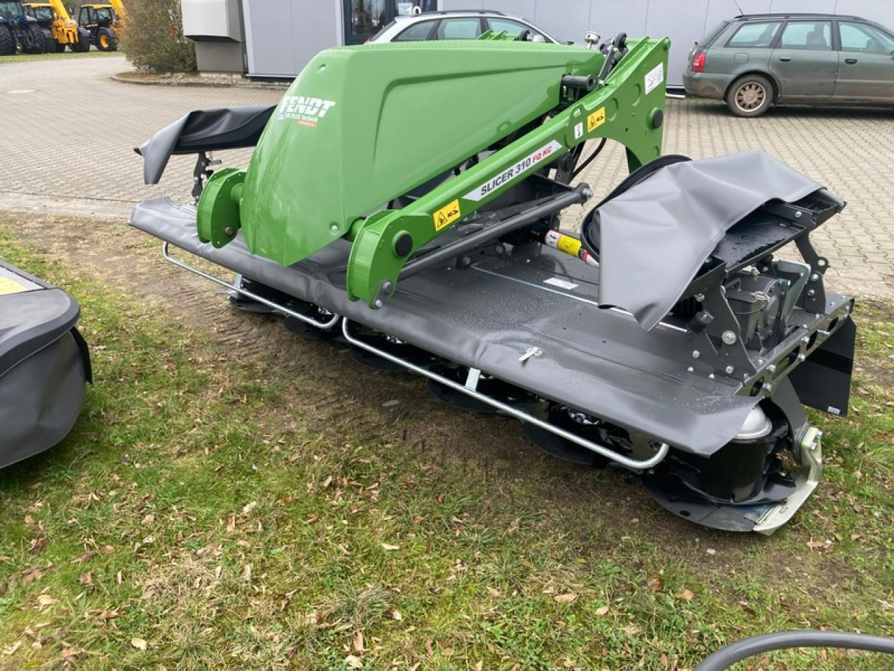 Fendt SLICER 310F - Korrëse bari: foto 1 Fendt SLICER 310F - Korrëse bari: foto 1