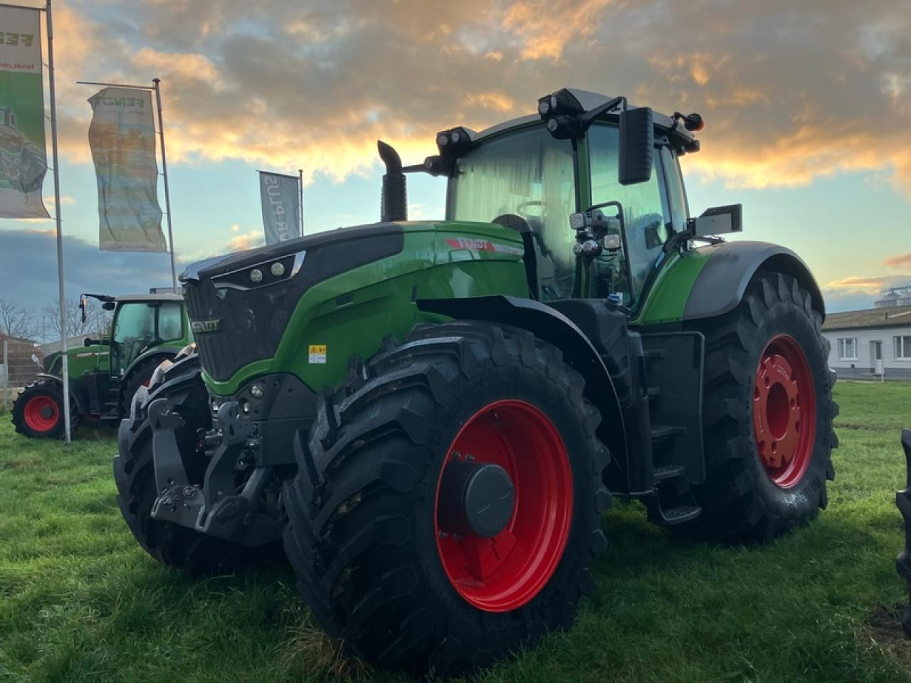 Fendt VARIO 1050 - Traktor: foto 2 Fendt VARIO 1050 - Traktor: foto 2
