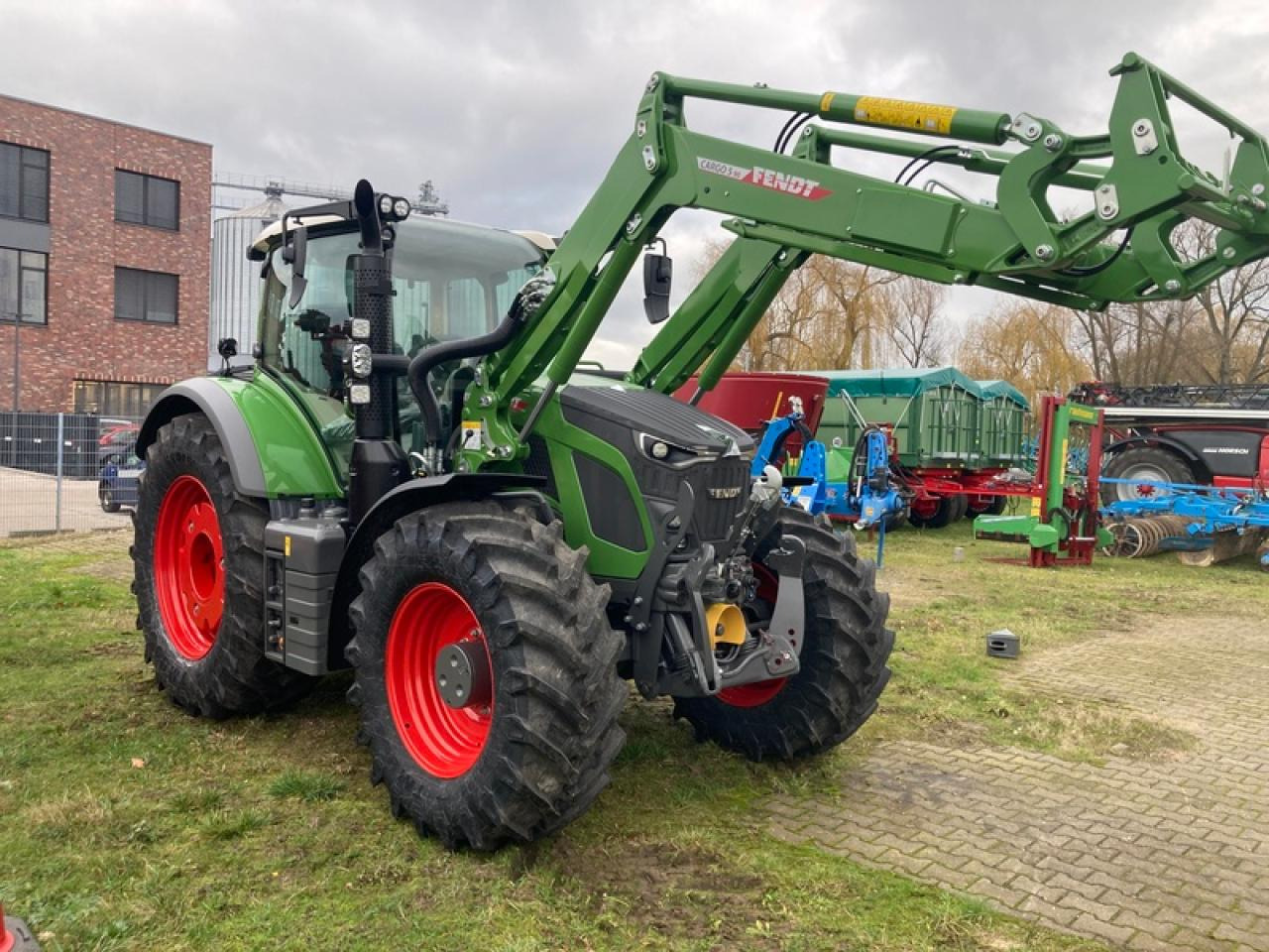 Fendt VARIO 620 PROFI PLUS SETTING 2 - Traktor: foto 1 Fendt VARIO 620 PROFI PLUS SETTING 2 - Traktor: foto 1