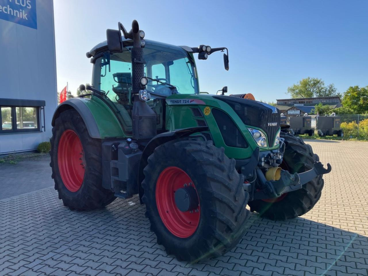 Fendt VARIO 724 SCR PROFI PLUS - RTK - Traktor: foto 4 Fendt VARIO 724 SCR PROFI PLUS - RTK - Traktor: foto 4