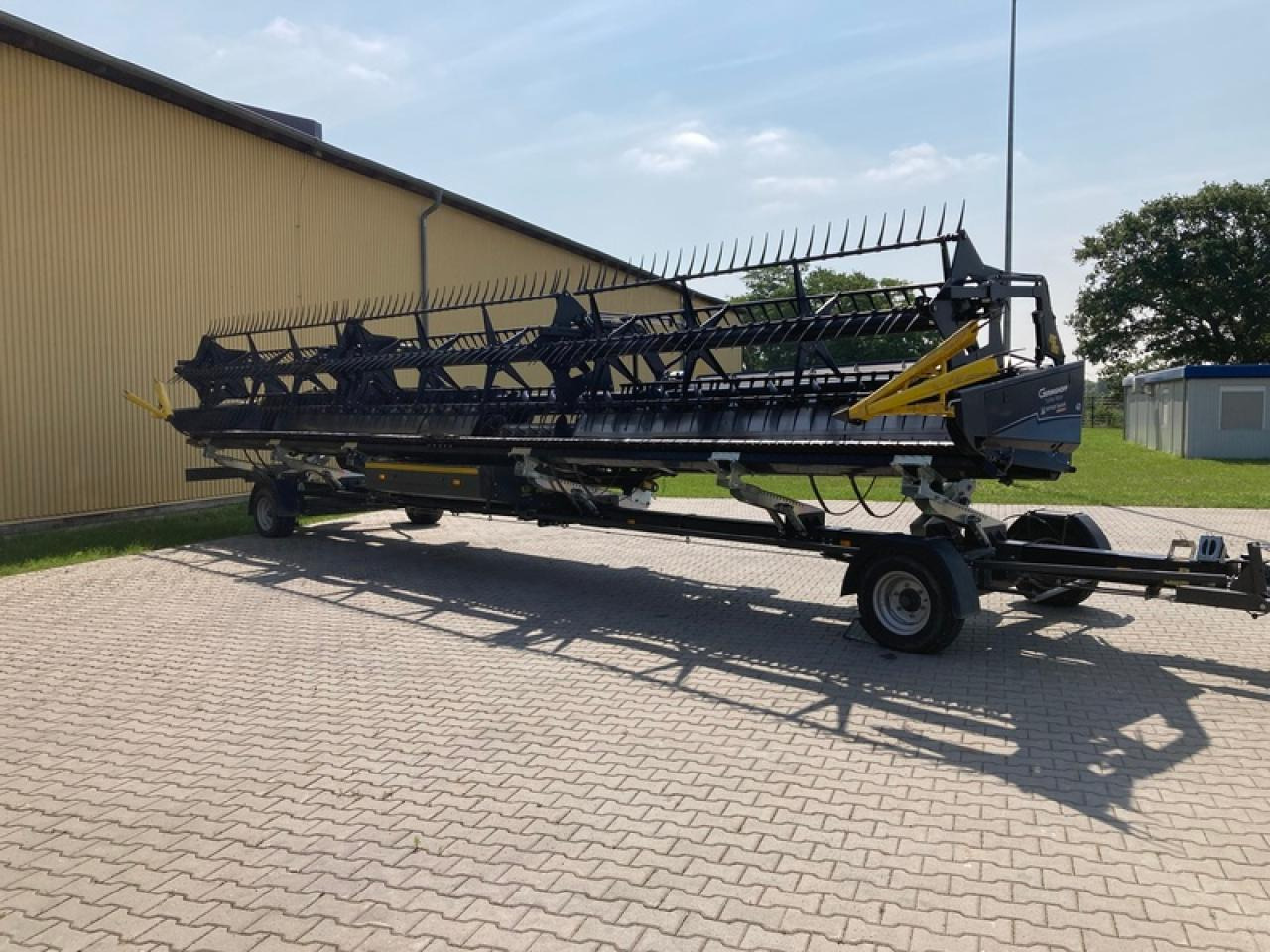 Geringhoff TRUFLEX RAZOR 40FT ZU FENDT IDEAL9 - Koka e autokombajnës: foto 4 Geringhoff TRUFLEX RAZOR 40FT ZU FENDT IDEAL9 - Koka e autokombajnës: foto 4