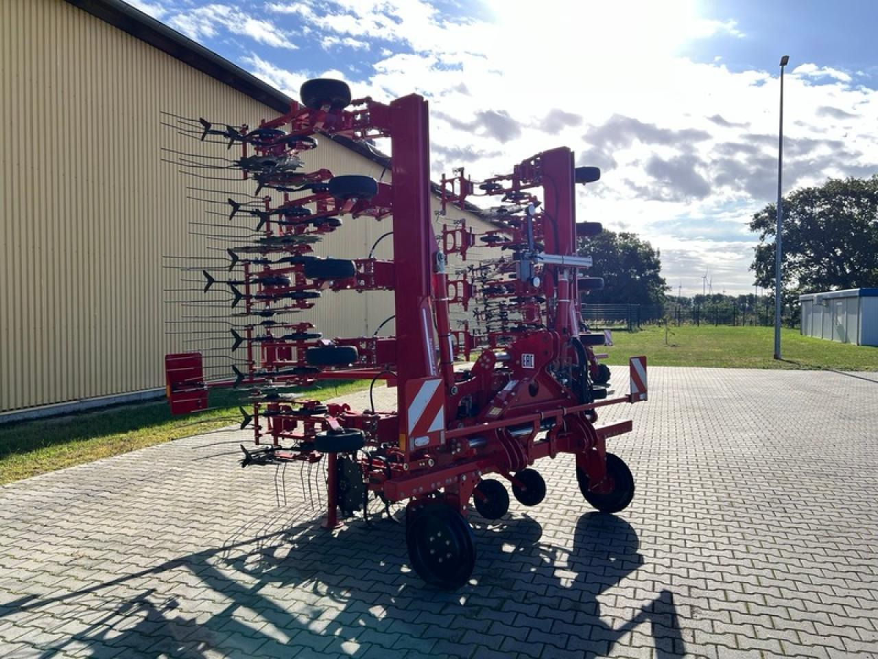 HORSCH TRANSFORMER 6 VF - Pajisje për lirimin e tokës: foto 5 HORSCH TRANSFORMER 6 VF - Pajisje për lirimin e tokës: foto 5