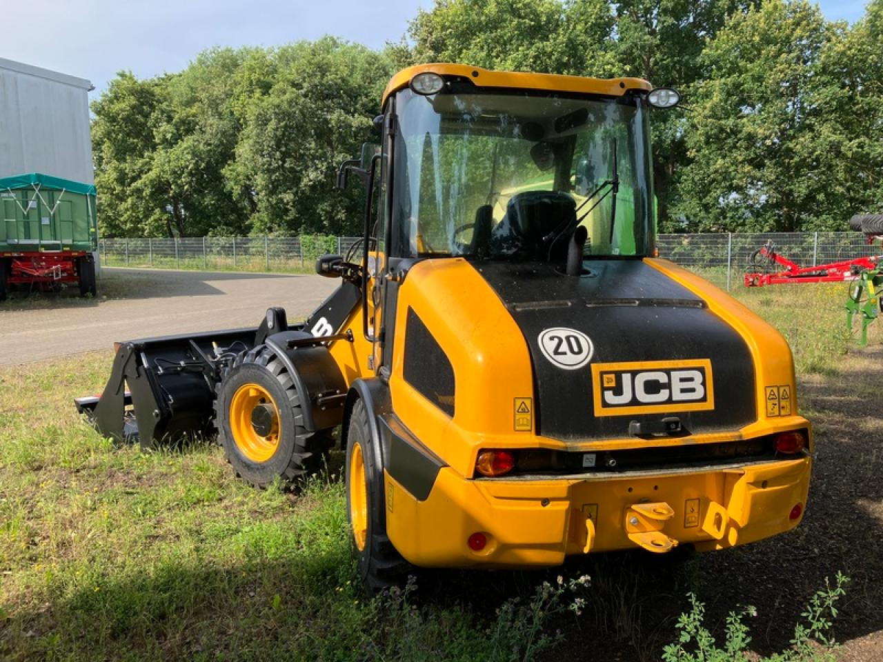 JCB 406 AGRI - Fadrom me goma: foto 3 JCB 406 AGRI - Fadrom me goma: foto 3