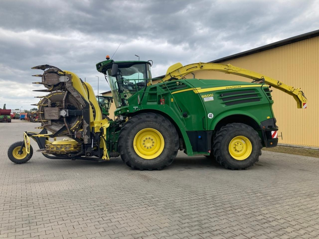 John Deere 8600 I - Korrëse foragjere: foto 2 John Deere 8600 I - Korrëse foragjere: foto 2