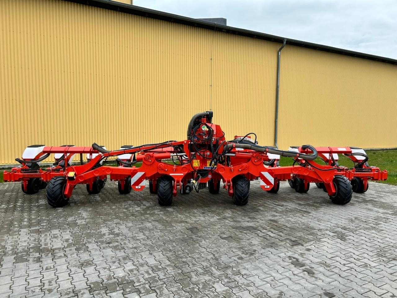 Kuhn MAXIMA 3RXLE - Makinë mbjellëse precize: foto 2 Kuhn MAXIMA 3RXLE - Makinë mbjellëse precize: foto 2