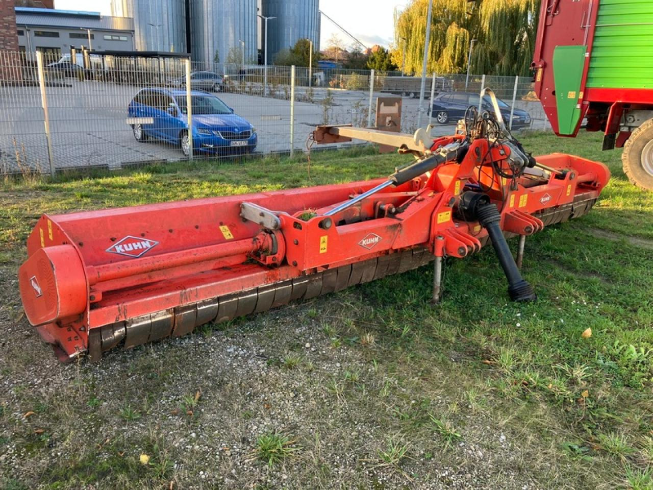 Kuhn RM 610 R - Trince: foto 1 Kuhn RM 610 R - Trince: foto 1