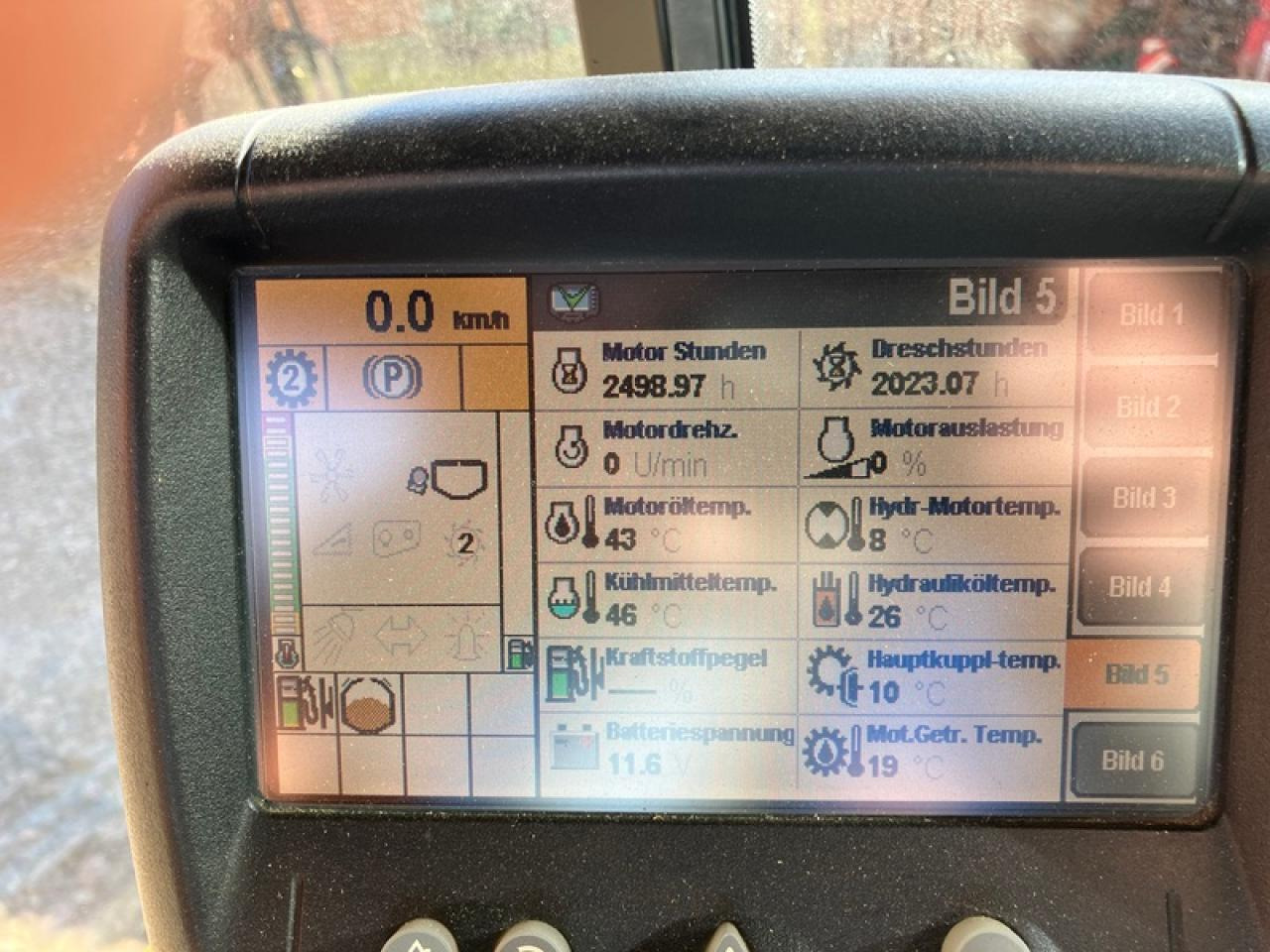 New Holland CX 8090 ALLRAD SIEBKASTENAUSGLEICH - Autokombajnë: foto 5 New Holland CX 8090 ALLRAD SIEBKASTENAUSGLEICH - Autokombajnë: foto 5