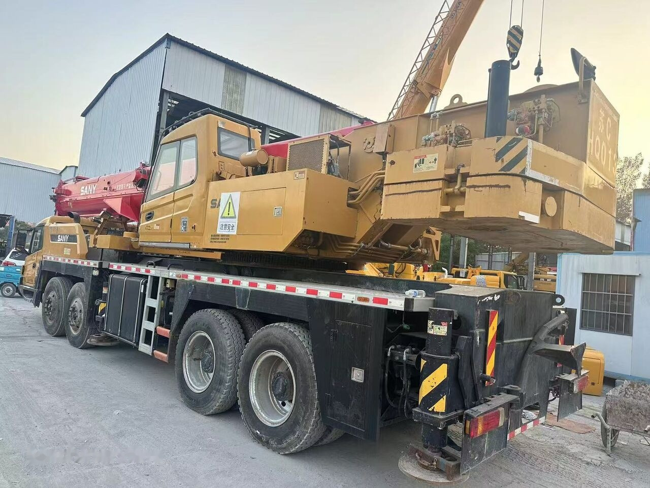 Palfinger Sany Used STC550 Truck Mounted Crane China 50 Ton 100 Ton Capacities - Autovinç: foto 2 Palfinger Sany Used STC550 Truck Mounted Crane China 50 Ton 100 Ton Capacities - Autovinç: foto 2