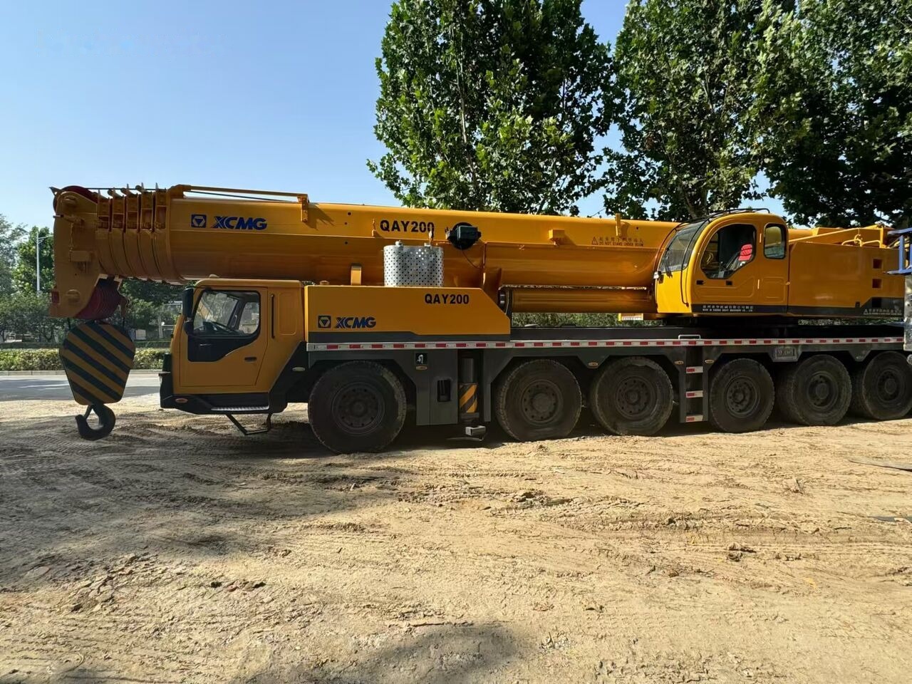 XCMG QAY200 200ton - Autovinç: foto 1 XCMG QAY200 200ton - Autovinç: foto 1