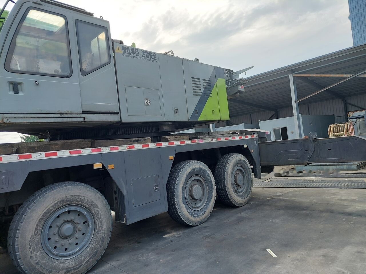 Zoomlion ZAT2600V 260T 260ton 220t 220ton - Autovinç: foto 4 Zoomlion ZAT2600V 260T 260ton 220t 220ton - Autovinç: foto 4