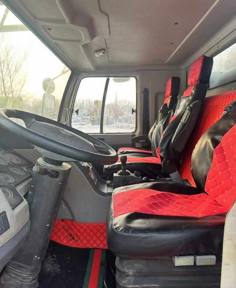 Zoomlion ZTC350 - Autovinç: foto 3 Zoomlion ZTC350 - Autovinç: foto 3