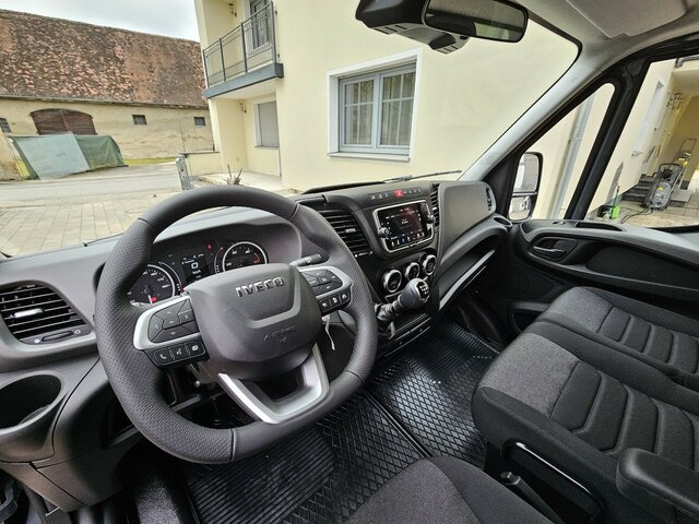 IVECO Daily 35S18 3.0 Pritsche Plane LBW Bär AHK ACC - Kamioncine me tendë: foto 4 IVECO Daily 35S18 3.0 Pritsche Plane LBW Bär AHK ACC - Kamioncine me tendë: foto 4