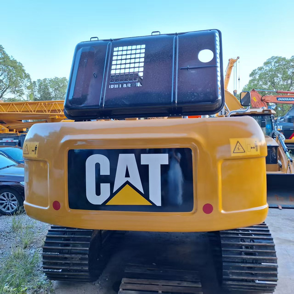 CAT 320D2L Excavator - Ekskavator me zinxhirë: foto 5 CAT 320D2L Excavator - Ekskavator me zinxhirë: foto 5