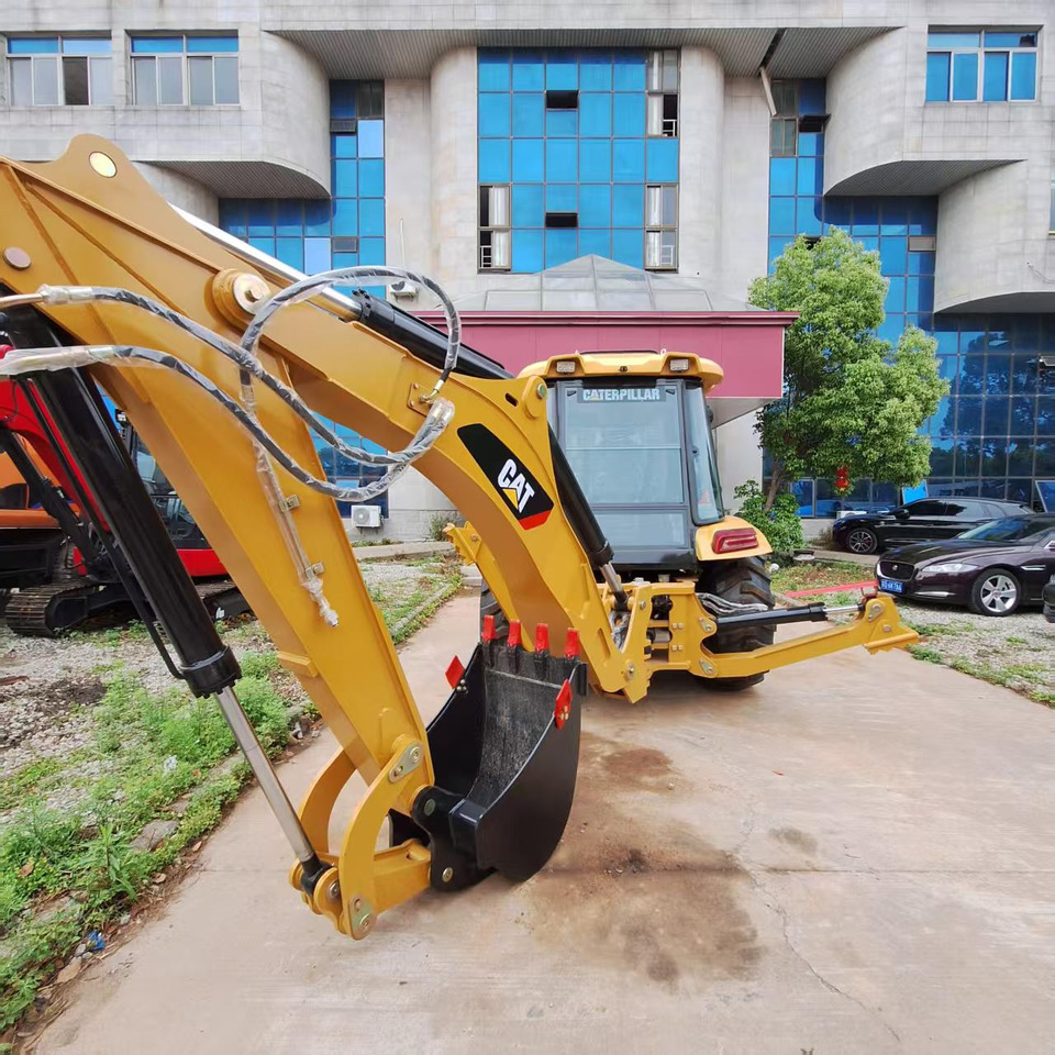 CAT 420F2 Backhoe Loader - Fadromë me shkarkim nga prapa: foto 5 CAT 420F2 Backhoe Loader - Fadromë me shkarkim nga prapa: foto 5