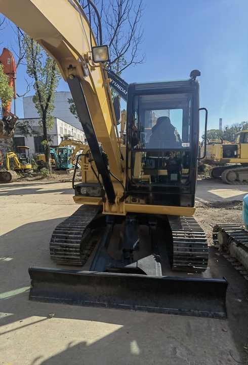 Caterpillar second hand excavator 305.5E2 digger excavator caterpillar 305.5E2 small excavator for sale - Ekskavator me zinxhirë: foto 5 Caterpillar second hand excavator 305.5E2 digger excavator caterpillar 305.5E2 small excavator for sale - Ekskavator me zinxhirë: foto 5