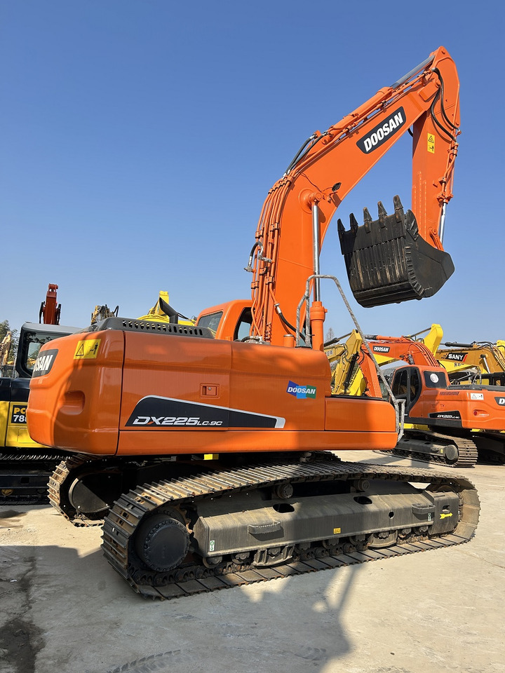 DOOSAN Doosan DX225LC Crawler excavator - Ekskavator me zinxhirë: foto 2 DOOSAN Doosan DX225LC Crawler excavator - Ekskavator me zinxhirë: foto 2